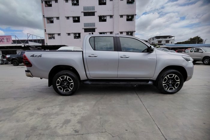 REVO 4WD 2020 2.4 MID MT DOUBLE CAB SILVER  3403 full