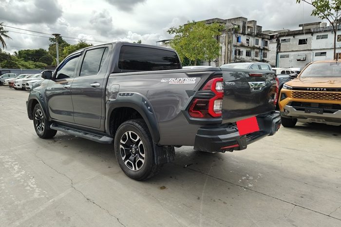 REVO PRE 2022 2.4 HIGHT AT DOUBLE CAB DARK GREY  5814 full