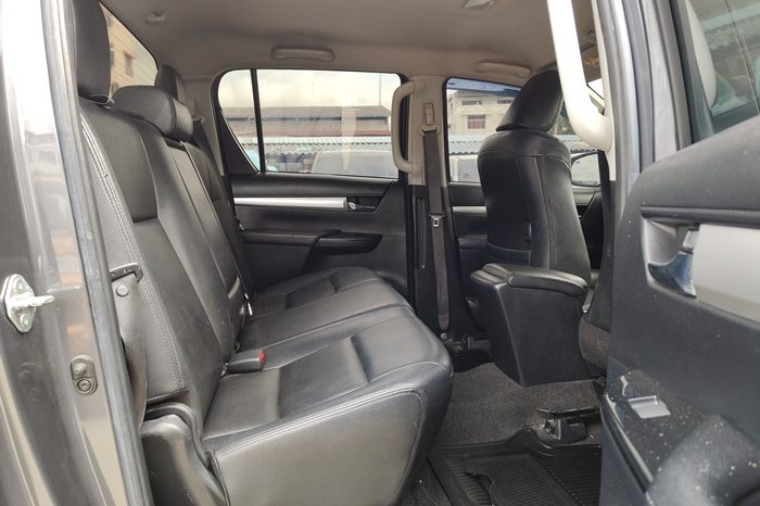 REVO PRE 2022 2.4 HIGHT AT DOUBLE CAB DARK GREY  5814 full