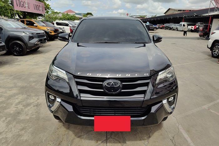 TOYOTA 4WD 2020 2.4V AT FORTUNER BLACK  2266 full