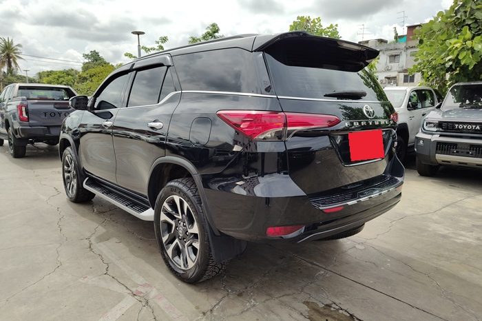 TOYOTA 4WD 2020 2.4V AT FORTUNER BLACK  2266 full