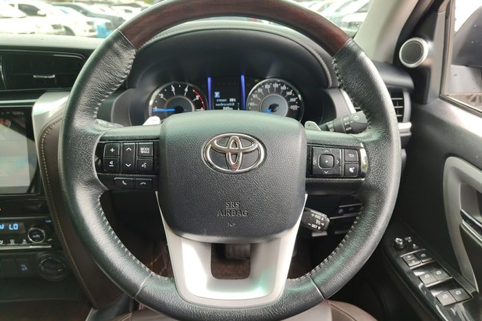 TOYOTA 4WD 2020 2.4V AT FORTUNER BLACK  2266 full