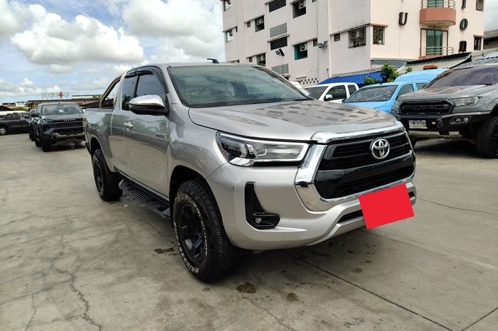REVO PRE 2022 2.4 MID AT SAMRT CAB SILVER  5153 full