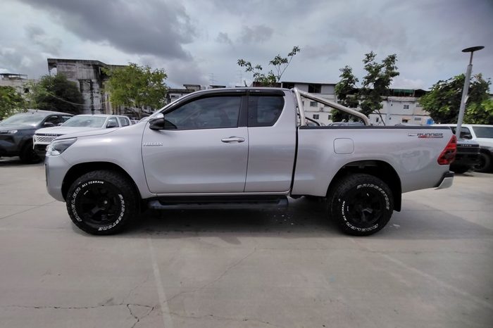 REVO PRE 2022 2.4 MID AT SAMRT CAB SILVER  5153 full