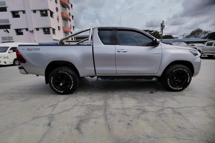 REVO PRE 2022 2.4 MID AT SAMRT CAB SILVER  5153 full