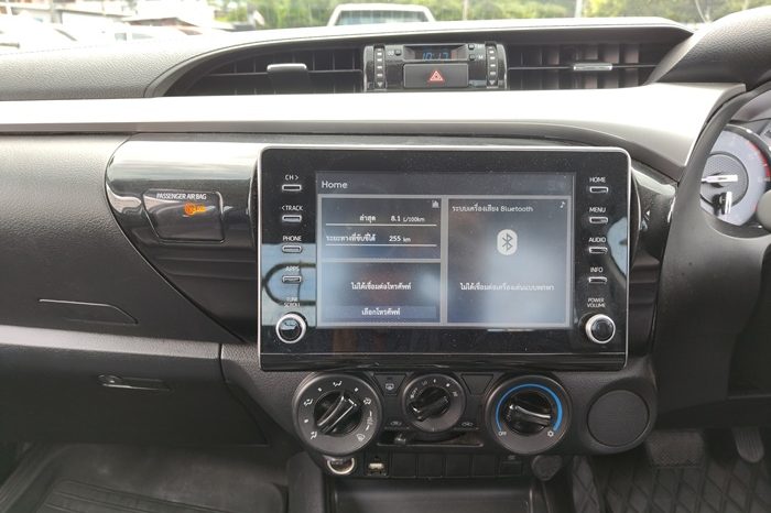 REVO PRE 2022 2.4 MID AT SAMRT CAB SILVER  5153 full