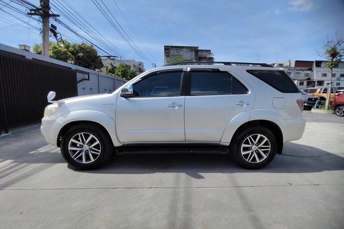 TOYOTA 4WD 2006 2.7V AT FORTUNER SILVER  2220 full