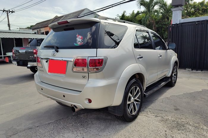 TOYOTA 4WD 2006 2.7V AT FORTUNER SILVER  2220 full