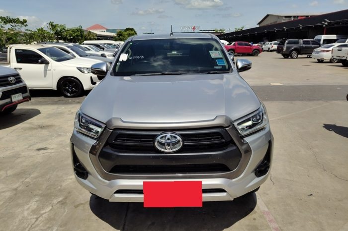 REVO 4WD 2021 2.4 MID MT SMART CAB SILVER  4241 full