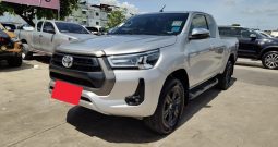 REVO 4WD 2021 2.4 MID MT SMART CAB SILVER  4241