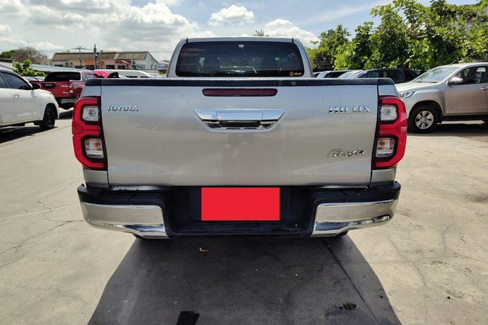 REVO 4WD 2021 2.4 MID MT SMART CAB SILVER  4241 full