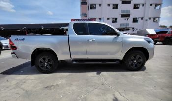 REVO 4WD 2021 2.4 MID MT SMART CAB SILVER  4241 full