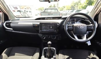 REVO 4WD 2021 2.4 MID MT SMART CAB SILVER  4241 full