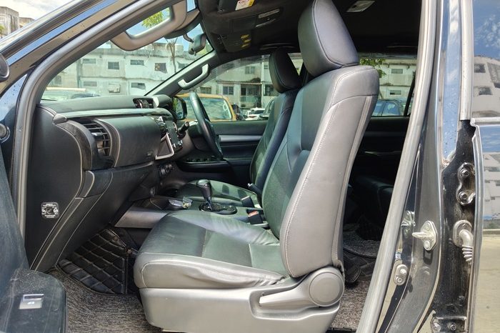 ROCCO PRE 2022 2.4 HIGHT AT DOUBLE CAB BLACK  9199 full