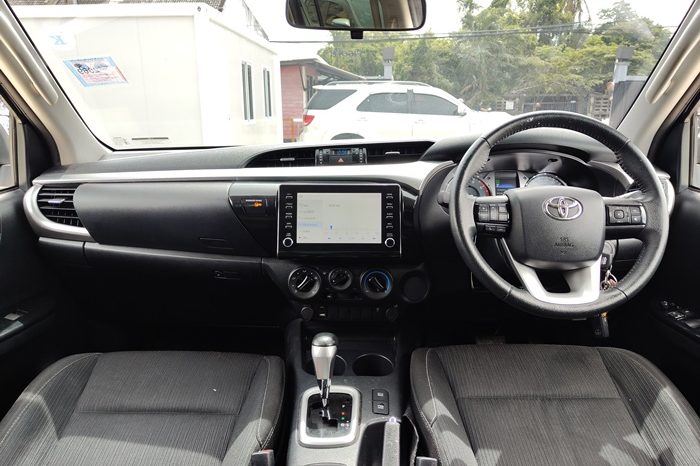 REVO PRE 2020 2.4 MID AT DOUBLE CAB BLACK  1858 full