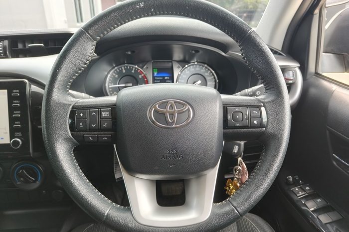 REVO PRE 2020 2.4 MID AT DOUBLE CAB BLACK  1858 full