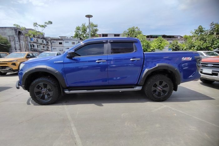 ISUZU 4WD 2019 3.0 AT DOUBLE CAB BLUE  8612 full