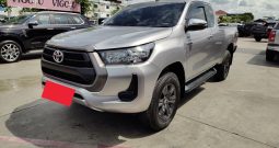 REVO PRE 2021 2.4 ENTRY AT SMART CAB SILVER  7301