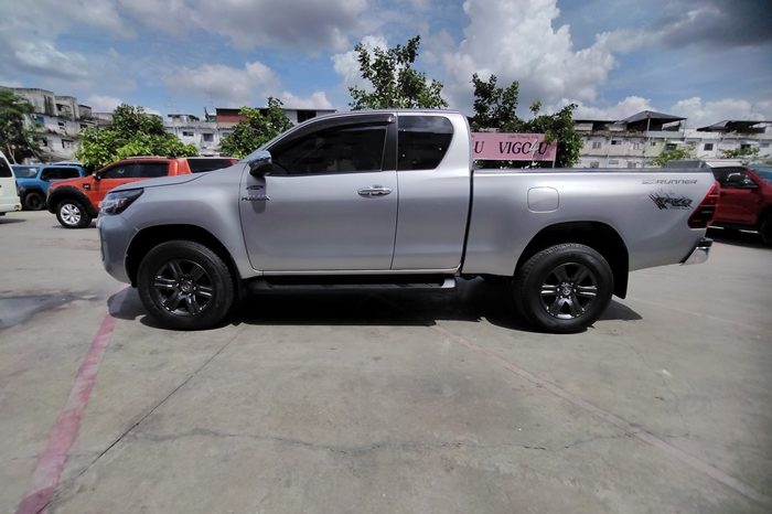 REVO PRE 2021 2.4 ENTRY AT SMART CAB SILVER  7301 full