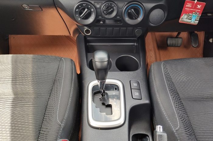 REVO PRE 2021 2.4 ENTRY AT SMART CAB SILVER  7301 full