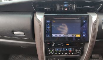 TOYOTA 2WD 2017 2.4V AT FORTUNER SILVER  5580 full