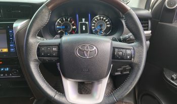 TOYOTA 2WD 2017 2.4V AT FORTUNER SILVER  5580 full