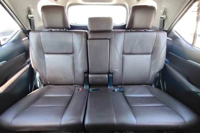 TOYOTA 2WD 2015 2.4V AT FORTUNER SILVER  3512 full