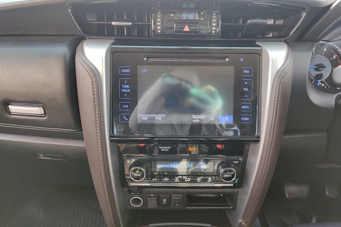 TOYOTA 2WD 2015 2.4V AT FORTUNER SILVER  3512 full