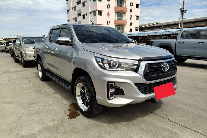 REVO PRE 2019 2.4E AT DOUBLE CAB SILVER  1869 full