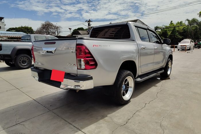 REVO PRE 2019 2.4E AT DOUBLE CAB SILVER  1869 full