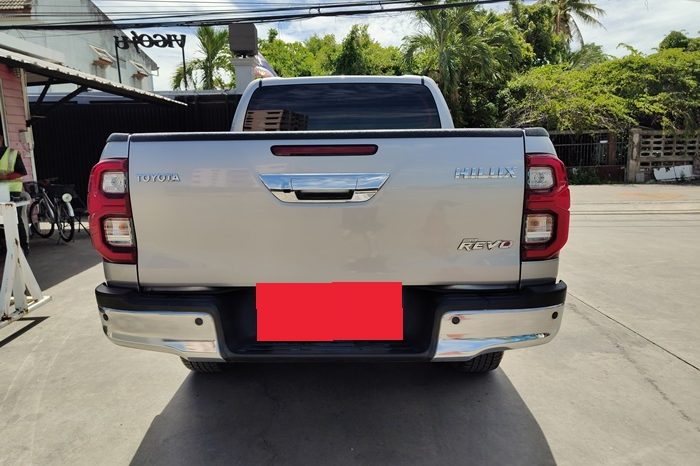 REVO PRE 2022 2.4 MID AT DOUBLE CAB SILVER  8814 full
