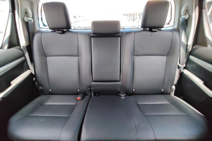 REVO PRE 2022 2.4 MID AT DOUBLE CAB SILVER  8814 full
