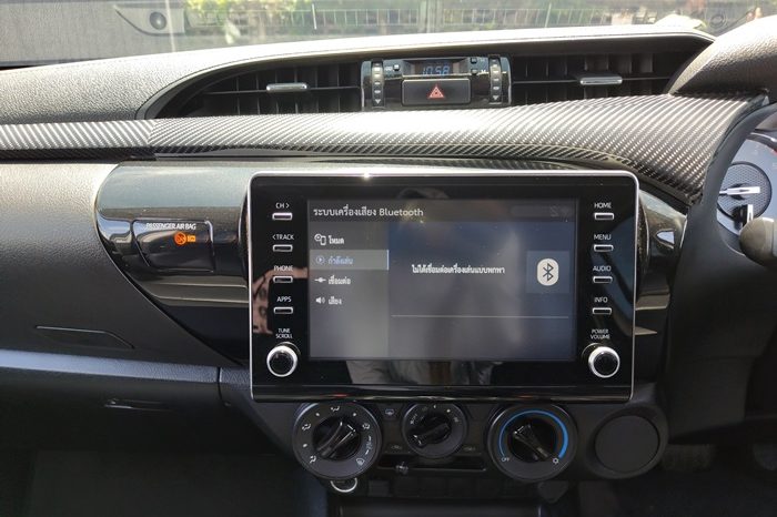 REVO PRE 2022 2.4 MID AT DOUBLE CAB SILVER  8814 full
