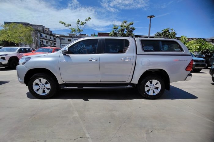 REVO PRE 2017 2.4E AT DOUBLE CAB SILVER  1348 full