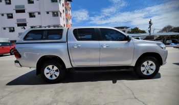 REVO PRE 2017 2.4E AT DOUBLE CAB SILVER  1348 full