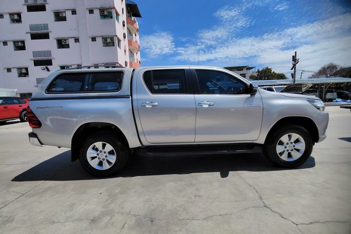 REVO PRE 2017 2.4E AT DOUBLE CAB SILVER  1348 full