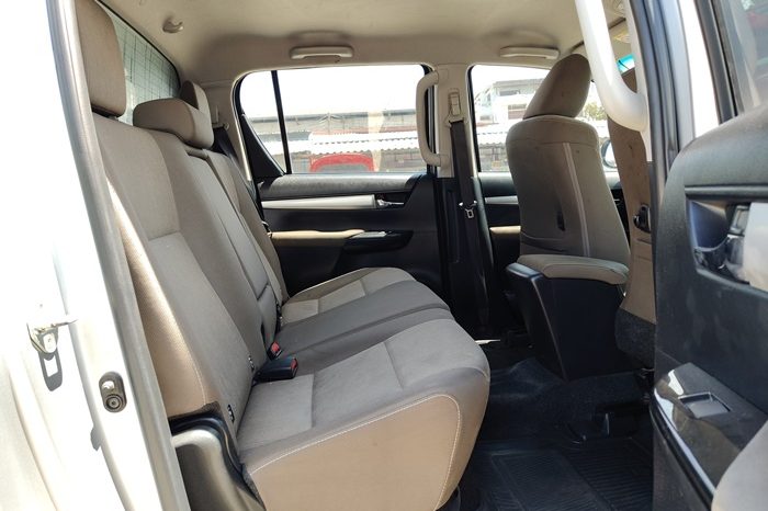 REVO PRE 2017 2.4E AT DOUBLE CAB SILVER  1348 full