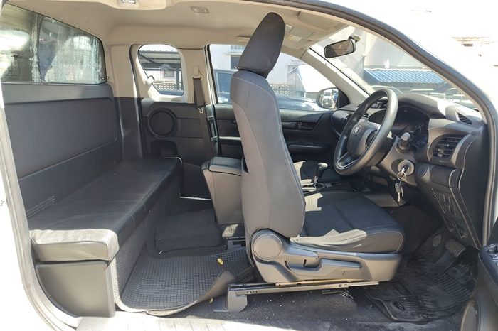 REVO 2WD 2022 2.4 ENTRY AT SMART CAB WHITE  6314 full