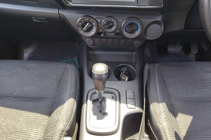 REVO 2WD 2022 2.4 ENTRY AT SMART CAB WHITE  6314 full