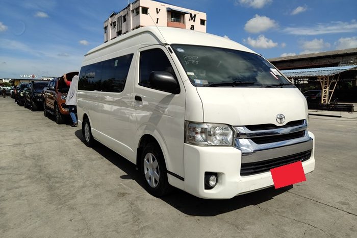 TOYOTA 2WD 2019 2.7 MT COMMUTER WHITE  849 full