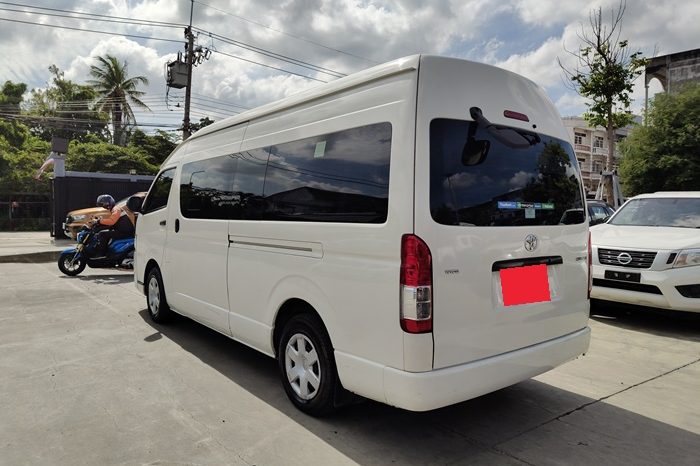 TOYOTA 2WD 2019 2.7 MT COMMUTER WHITE  849 full