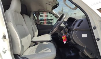 TOYOTA 2WD 2019 2.7 MT COMMUTER WHITE  849 full