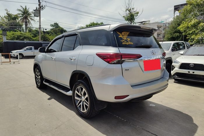 TOYOTA 4WD 2019 2.8V AT FORTUNER SILVER  1055 full