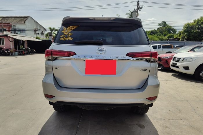 TOYOTA 4WD 2019 2.8V AT FORTUNER SILVER  1055 full