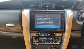 TOYOTA 4WD 2019 2.8V AT FORTUNER SILVER  1055 full