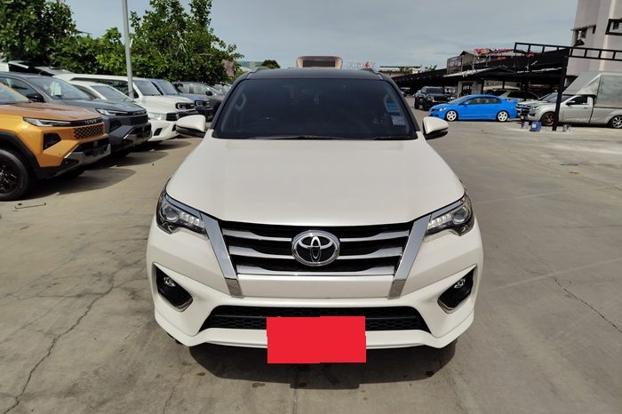 TOYOTA 4WD 2018 2.8V AT FORTUNER WHITE  9446 full