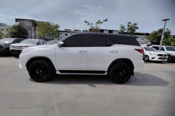 TOYOTA 4WD 2018 2.8V AT FORTUNER WHITE  9446 full