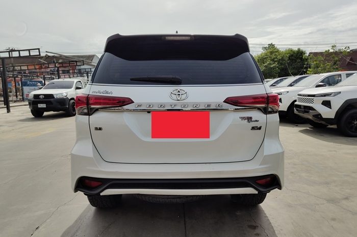 TOYOTA 4WD 2018 2.8V AT FORTUNER WHITE  9446 full