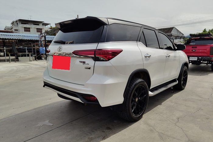 TOYOTA 4WD 2018 2.8V AT FORTUNER WHITE  9446 full