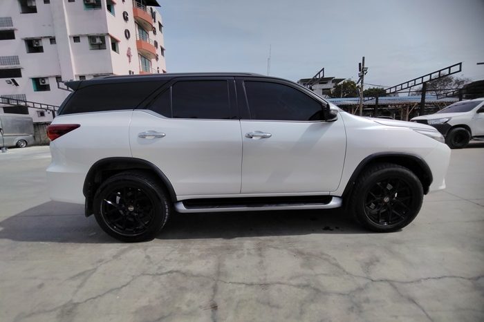 TOYOTA 4WD 2018 2.8V AT FORTUNER WHITE  9446 full